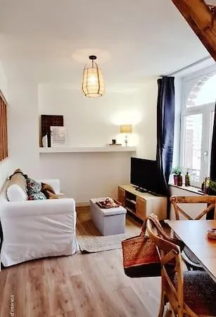 Le Beffroi : Cosy En Coeur De Armentieres